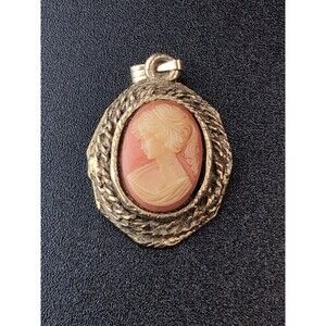 PERI Vintage CAMEO PENDANT Signed Oval Antique Gold Cosplay Grandma Retro